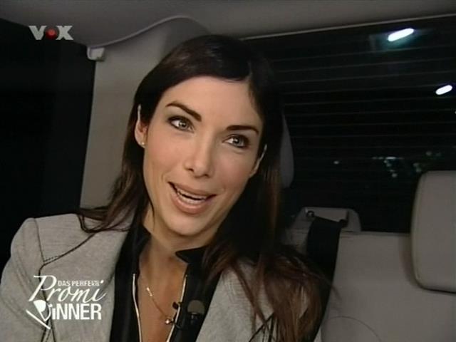 ap_dasperfektepromidinner_070401_071.jpg