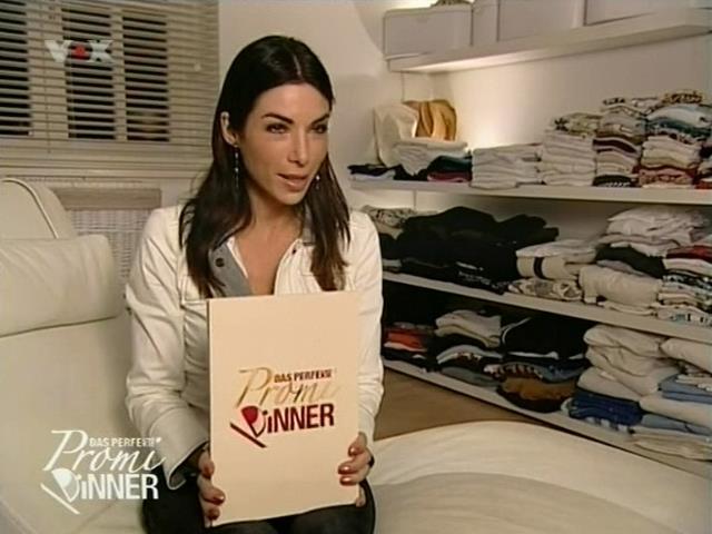 ap_dasperfektepromidinner_070401_225.jpg