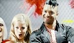 ce_welovetoentertainyou_100902_015.jpg