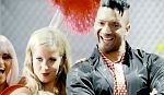 ce_welovetoentertainyou_100902_016.jpg