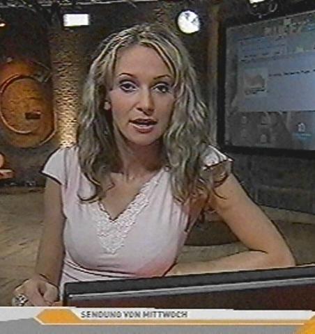 ez_gigagames_021003_01.jpg