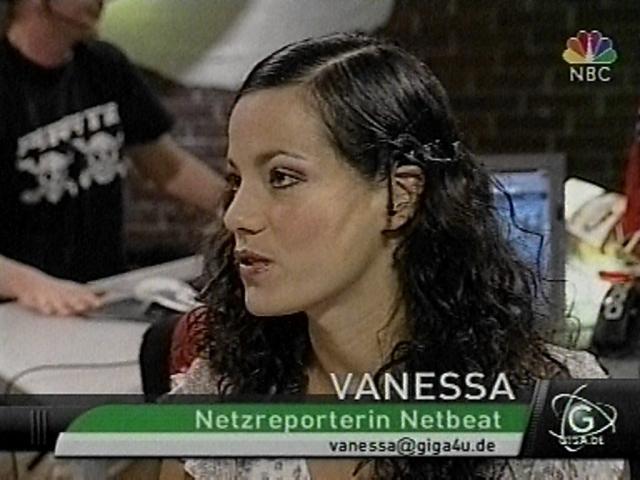 vd_giga040802_02.jpg