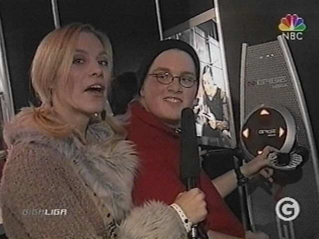 jw_giga031129_06.jpg